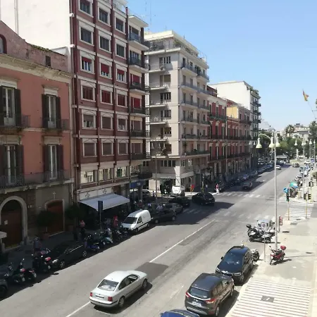 Emanuele 招待所 *